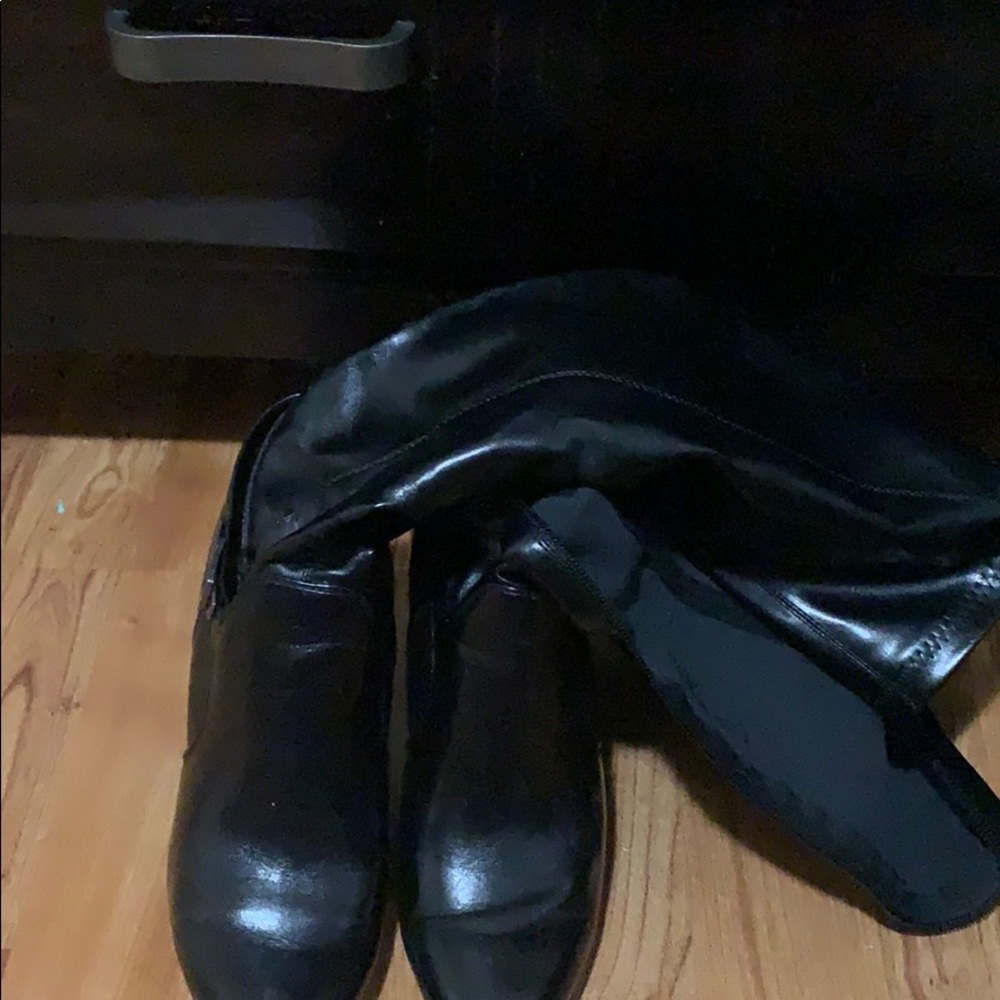 Heeled boots